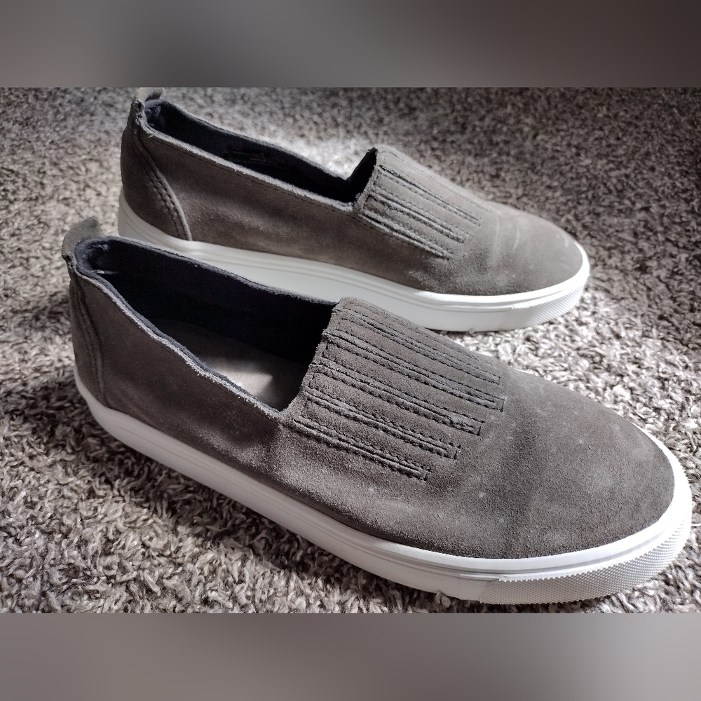 Minnetonka Women's Gabi Slip-On Shoes